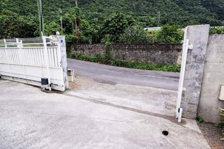 Installation de portail coulissant électrique La Réunion